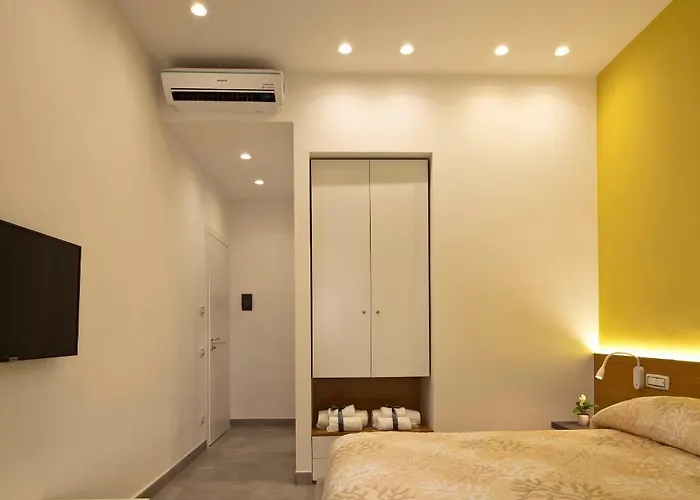 Domus Schilizzi 4* Napoli