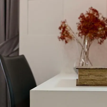 Domus Schilizzi 4* Naples