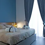 Domus Schilizzi 4* Napoli