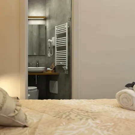 Domus Schilizzi 4* Napoli