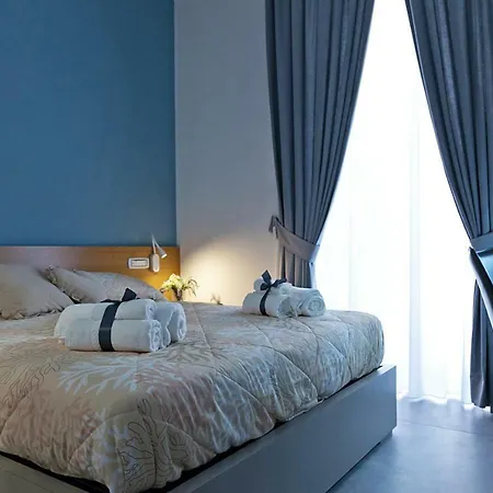 Domus Schilizzi 4* Napoli